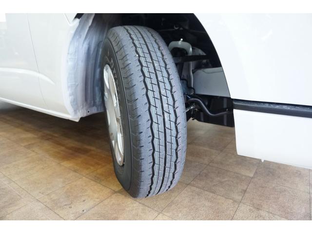 ハイエースバン スーパーＧＬ　ダークプライムＩＩ　登録済未使用車　パイオニア製最新７型ナビ／１０．１型フリップダウン　ＥＴＣ　両側パワースライドドア　パノラミックビューモニター　デジタルインナーミラー　フルセグＴＶ　カープレイ／アンドロイドオート対応（30枚目）