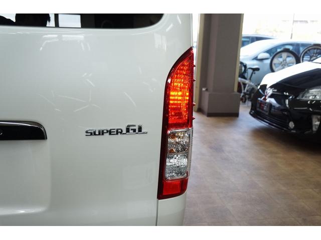 ハイエースバン スーパーＧＬ　ダークプライムＩＩ　登録済未使用車　パイオニア製最新７型ナビ／１０．１型フリップダウン　ＥＴＣ　両側パワースライドドア　パノラミックビューモニター　デジタルインナーミラー　フルセグＴＶ　カープレイ／アンドロイドオート対応（51枚目）