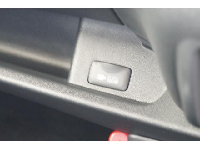 ハイエースバン スーパーＧＬ　ダークプライムＩＩ　登録済未使用車　パイオニア製最新７型ナビ／１０．１型フリップダウン　ＥＴＣ　両側パワースライドドア　パノラミックビューモニター　デジタルインナーミラー　フルセグＴＶ　カープレイ／アンドロイドオート対応（55枚目）