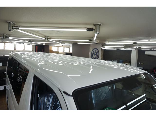 ハイエースバン スーパーＧＬ　ダークプライムＩＩ　登録済未使用車　パイオニア製最新７型ナビ／１０．１型フリップダウン　ＥＴＣ　両側パワースライドドア　パノラミックビューモニター　デジタルインナーミラー　フルセグＴＶ　カープレイ／アンドロイドオート対応（69枚目）