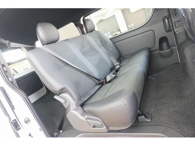 ハイエースバン スーパーＧＬ　ダークプライムＩＩ　登録済未使用車　パイオニア製最新７型ナビ／１０．１型フリップダウン　ＥＴＣ　両側パワースライドドア　パノラミックビューモニター　デジタルインナーミラー　フルセグＴＶ　カープレイ／アンドロイドオート対応（80枚目）