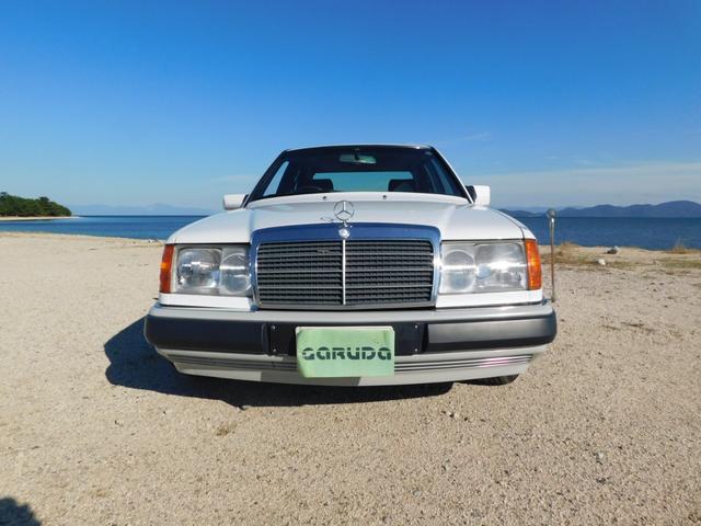 ミディアムクラス ２８０Ｅ　サンルーフ／レザーシート／ウッドパネル（2枚目）