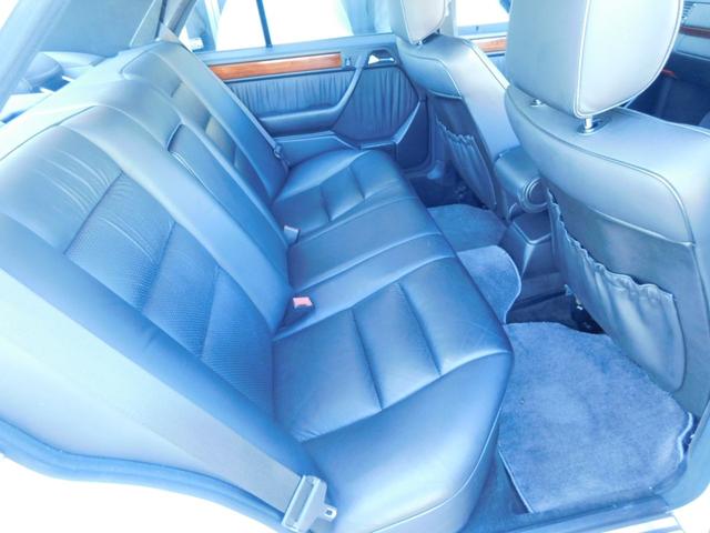 ミディアムクラス ２８０Ｅ　サンルーフ／レザーシート／ウッドパネル（11枚目）