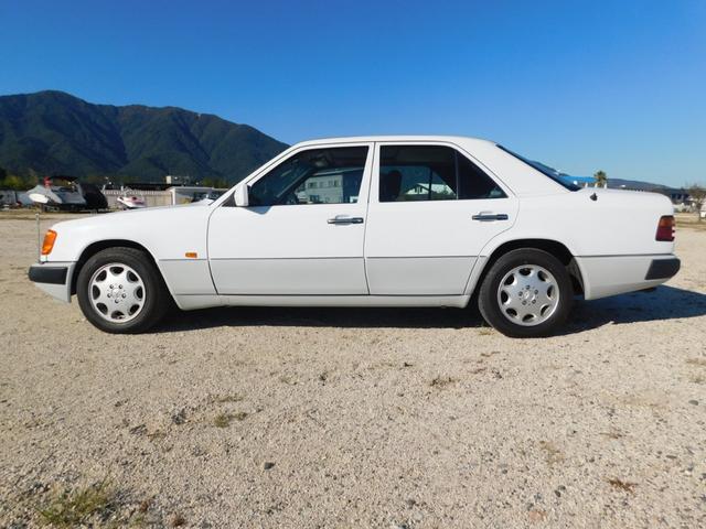 ミディアムクラス ２８０Ｅ　サンルーフ／レザーシート／ウッドパネル（22枚目）