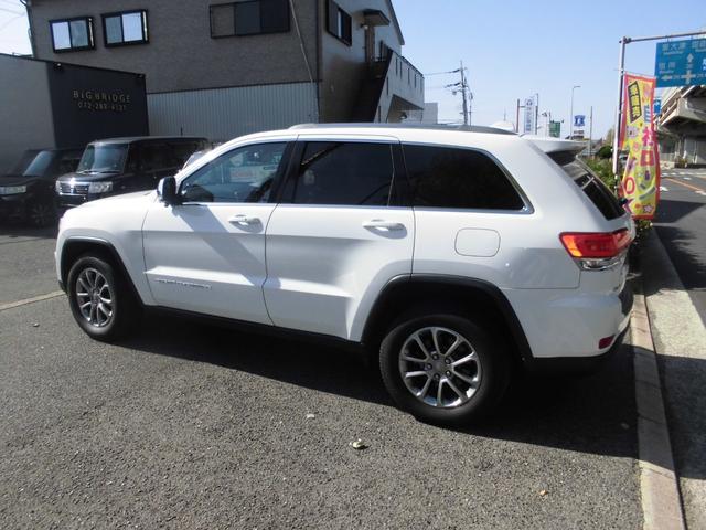 ジープ・グランドチェロキー クロームエディション　後期モデル　Ｂｌｕｅｔｏｏｔｈオーディオ　バックカメラ　ドライブレコーダー前後　ＥＴＣ（6枚目）