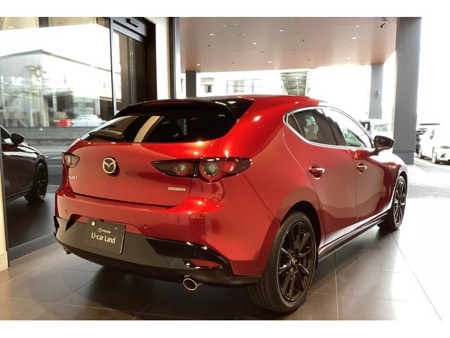 MAZDA3ファストバック 15S レトロスポーツエディション 試乗車並行販売 全方位カメラ フロアマット装備(4枚目)