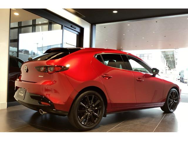 MAZDA3ファストバック 15S レトロスポーツエディション 試乗車並行販売 全方位カメラ フロアマット装備(5枚目)