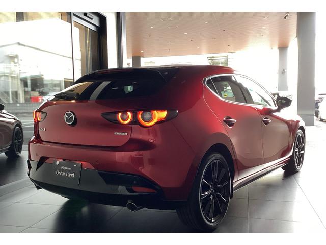 MAZDA3ファストバック 15S レトロスポーツエディション 試乗車並行販売 全方位カメラ フロアマット装備(9枚目)