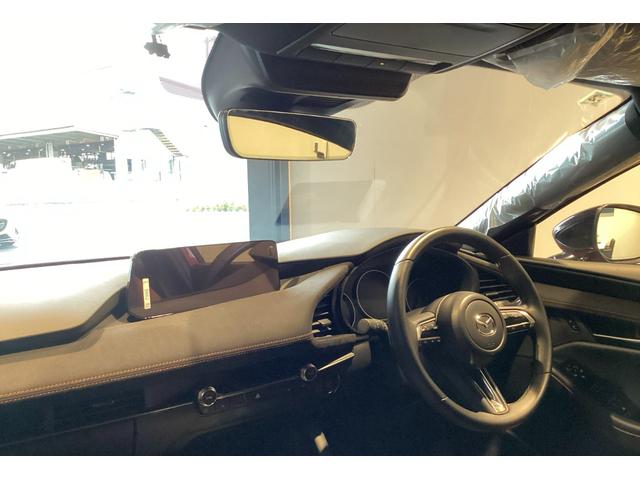 MAZDA3ファストバック 15S レトロスポーツエディション 試乗車並行販売 全方位カメラ フロアマット装備(11枚目)