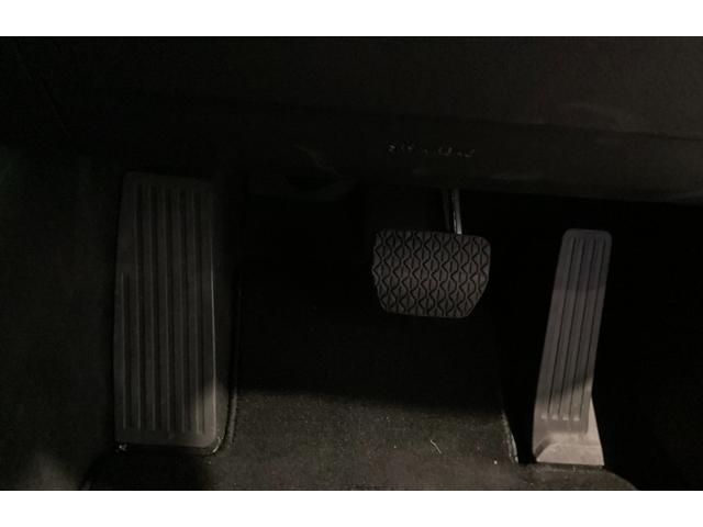 MAZDA3ファストバック 15S レトロスポーツエディション 試乗車並行販売 全方位カメラ フロアマット装備(12枚目)