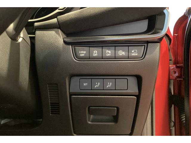 MAZDA3ファストバック 15S レトロスポーツエディション 試乗車並行販売 全方位カメラ フロアマット装備(16枚目)