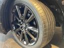 【純正18インチアルミホイール】外観にマッチした純正アルミホイールを装着しております。スタッドレスタイヤも取扱いしております。是非ご相談ください