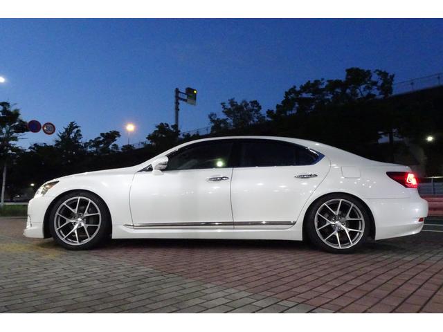 LEXUS LS LS460 VERSION L | 2013 | PEARL WHITE | 129692 km LEXUS LS LS460 VERSION L | 2013 | PEARL WHITE | 129692 km