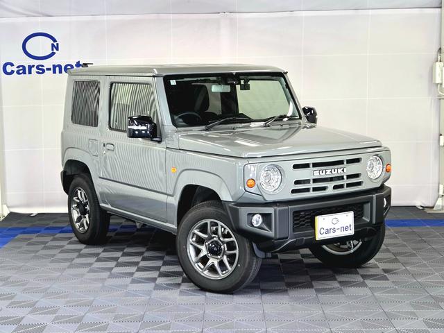 ジムニー 　セーフティサポート／４ＷＤ／カロッツェリアナビ／地デジ／バックカメラ／黒革調シートカバー／ＥＴＣ／クルーズコントロール／シートヒーター／純正１６インチアルミ／社外フロントグリル／純正フロントグリル有（2枚目）
