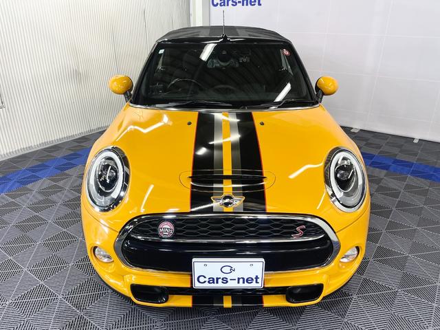 ＭＩＮＩ クーパーＳ　コンバーチブル　／電動オープン／純正ナビ／ハーフレザー／ユニオンジャック柄ソフトトップ／ビルシュタイン車高調／アドバンスドセーフティＰＫＧ／ヘッドアップディスプレイ／ミラー型ＥＴＣ／純正１７インチアルミ／自社買取車（2枚目）