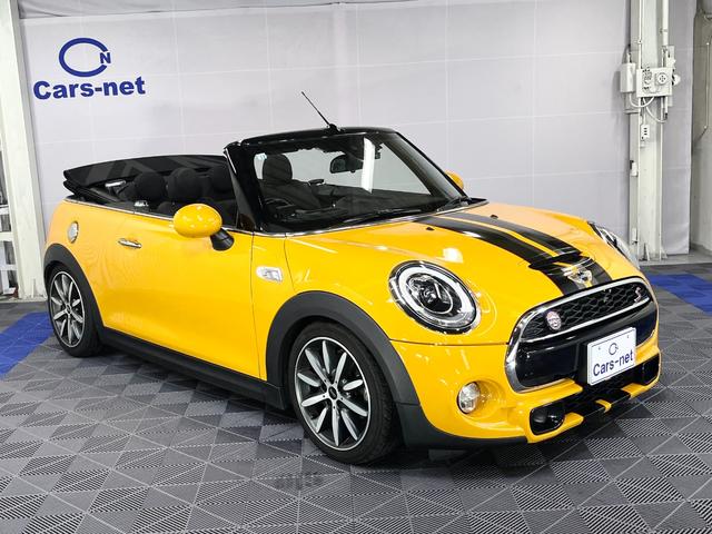 ＭＩＮＩ クーパーＳ　コンバーチブル　／電動オープン／純正ナビ／ハーフレザー／ユニオンジャック柄ソフトトップ／ビルシュタイン車高調／アドバンスドセーフティＰＫＧ／ヘッドアップディスプレイ／ミラー型ＥＴＣ／純正１７インチアルミ／自社買取車（5枚目）