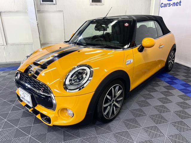 ＭＩＮＩ クーパーＳ　コンバーチブル　／電動オープン／純正ナビ／ハーフレザー／ユニオンジャック柄ソフトトップ／ビルシュタイン車高調／アドバンスドセーフティＰＫＧ／ヘッドアップディスプレイ／ミラー型ＥＴＣ／純正１７インチアルミ／自社買取車（9枚目）
