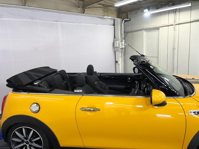 ＭＩＮＩ クーパーＳ　コンバーチブル　／電動オープン／純正ナビ／ハーフレザー／ユニオンジャック柄ソフトトップ／ビルシュタイン車高調／アドバンスドセーフティＰＫＧ／ヘッドアップディスプレイ／ミラー型ＥＴＣ／純正１７インチアルミ／自社買取車（29枚目）