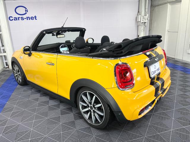 ＭＩＮＩ クーパーＳ　コンバーチブル　／電動オープン／純正ナビ／ハーフレザー／ユニオンジャック柄ソフトトップ／ビルシュタイン車高調／アドバンスドセーフティＰＫＧ／ヘッドアップディスプレイ／ミラー型ＥＴＣ／純正１７インチアルミ／自社買取車（30枚目）