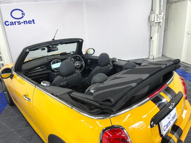 ＭＩＮＩ クーパーＳ　コンバーチブル　／電動オープン／純正ナビ／ハーフレザー／ユニオンジャック柄ソフトトップ／ビルシュタイン車高調／アドバンスドセーフティＰＫＧ／ヘッドアップディスプレイ／ミラー型ＥＴＣ／純正１７インチアルミ／自社買取車（32枚目）