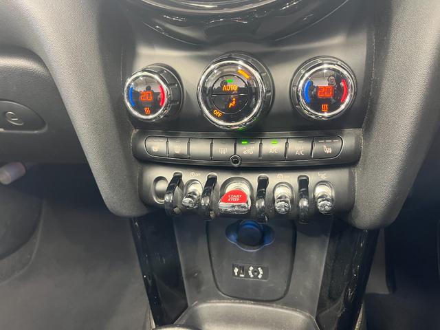 ＭＩＮＩ クーパーＳ　コンバーチブル　／電動オープン／純正ナビ／ハーフレザー／ユニオンジャック柄ソフトトップ／ビルシュタイン車高調／アドバンスドセーフティＰＫＧ／ヘッドアップディスプレイ／ミラー型ＥＴＣ／純正１７インチアルミ／自社買取車（35枚目）
