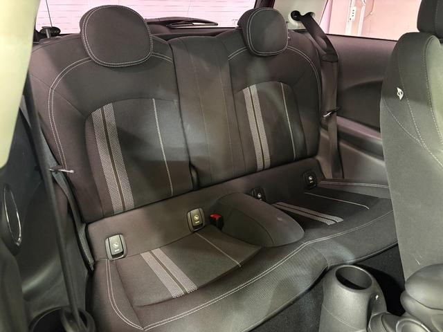 MINI クーパーS /ワンオーナー/ヘッドアップディスプレイ/純正ナビ/ミラー内蔵型ETC/バックカメラ/クリアランスソナー/ブルートゥース接続/USB端子/純正16インチアルミホイール(8枚目)