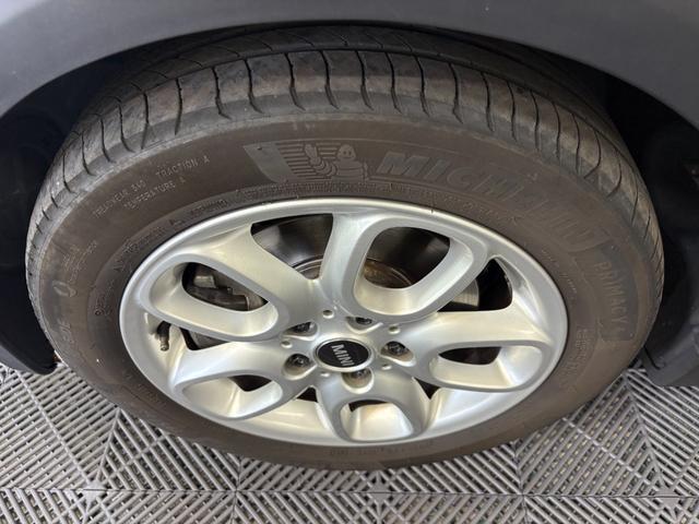 MINI クーパーS /ワンオーナー/ヘッドアップディスプレイ/純正ナビ/ミラー内蔵型ETC/バックカメラ/クリアランスソナー/ブルートゥース接続/USB端子/純正16インチアルミホイール(26枚目)