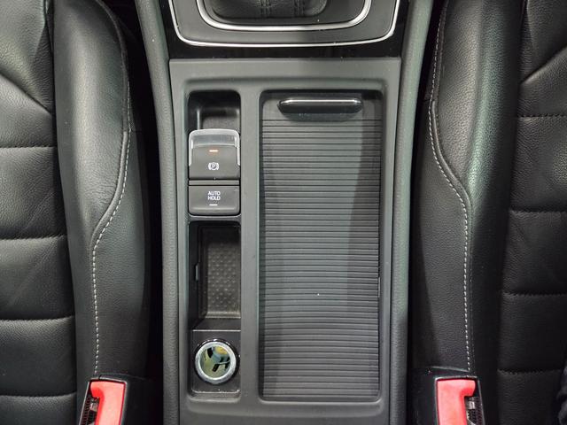 ゴルフ TSIハイラインブルーモーションテクノロジー レザーシートPKG/Discover Pro8インチナビ/自社買取車/ETC/純正17インチアルミ/シートヒーター/パワーシート/パドルシフト/キーレスエントリー/自社買取車(22枚目)