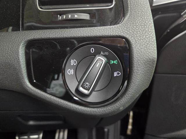 ゴルフ TSIハイラインブルーモーションテクノロジー レザーシートPKG/Discover Pro8インチナビ/自社買取車/ETC/純正17インチアルミ/シートヒーター/パワーシート/パドルシフト/キーレスエントリー/自社買取車(25枚目)