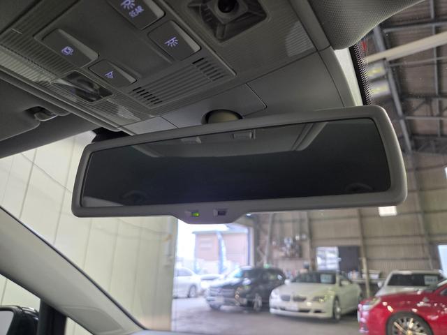 ゴルフ TSIハイラインブルーモーションテクノロジー レザーシートPKG/Discover Pro8インチナビ/自社買取車/ETC/純正17インチアルミ/シートヒーター/パワーシート/パドルシフト/キーレスエントリー/自社買取車(26枚目)