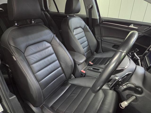 ゴルフ TSIハイラインブルーモーションテクノロジー レザーシートPKG/Discover Pro8インチナビ/自社買取車/ETC/純正17インチアルミ/シートヒーター/パワーシート/パドルシフト/キーレスエントリー/自社買取車(34枚目)
