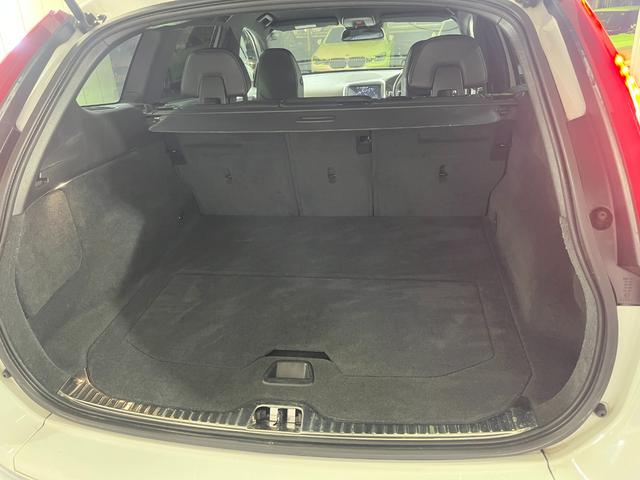 XC60 T5 Rデザイン /セーフティPKG/純正ナビ地デジ/バックカメラ/黒革シート/アダクティブクルーズコントロール/プッシュスタート/ETC/純正20インチアルミ/自社買取車(42枚目)