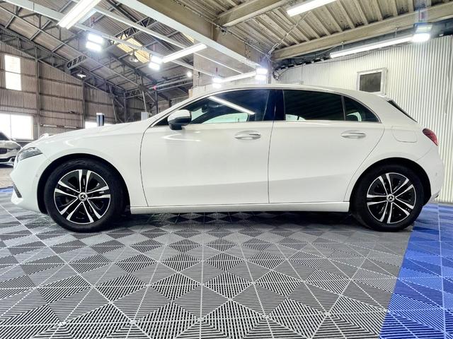 Aクラス A200d ワンオーナー 純正ナビ ハーフレザーシート アンビエントライト レーダーセーフティ アダクティブクルーズ フルセグ ブルートゥース接続 バックカメラ LEDヘッドライト ETC ドラレコ 自社買取車(11枚目)