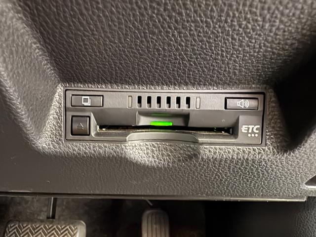 ヤリス X スマートエントリー/スマートシステム/純正8インチディスプレイオーディオ/自社買取車/セーフティセンス/バックカメラ/ETC/ドラレコ/ブルートゥース接続/USB端子(13枚目)