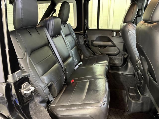 ジープ・ラングラーアンリミテッド サハラ レザーパッケージ/アダプティブクルーズコントロール/純正ナビ/自社買取車/BESTOPサンライダー/スミッティビルトルーフラック/背面ハードタイヤカバー/黒革シート/バックカメラ/ブルートゥース接続(10枚目)