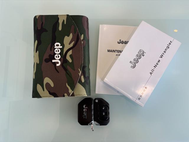 ジープ・ラングラーアンリミテッド サハラ レザーパッケージ/アダプティブクルーズコントロール/純正ナビ/自社買取車/BESTOPサンライダー/スミッティビルトルーフラック/背面ハードタイヤカバー/黒革シート/バックカメラ/ブルートゥース接続(58枚目)