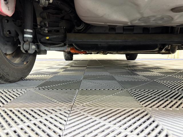 アクア Ｓ　ワンオーナー／ナビレディパッケージ／シートヒーター／ＵＳＢ端子／自社買取車／バックカメラ／地デジ／ＨＩＤヘッドライト／革巻きステアリング／ＥＴＣ（46枚目）