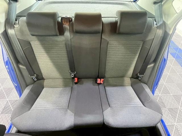 ポロ TSIコンフォートラインブルーモーションテクノロジー TSIコンフォートブルーモーション ワンオーナー車 ユーザー買取り車 ドライブレコーダー シガーソケット 純正オーディオ AUX アイドリングストップ キーレスエントリー(12枚目)