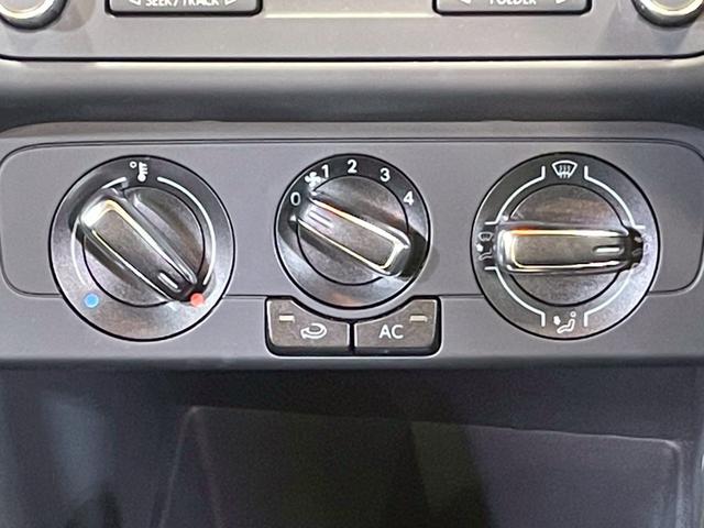 ポロ TSIコンフォートラインブルーモーションテクノロジー TSIコンフォートブルーモーション ワンオーナー車 ユーザー買取り車 ドライブレコーダー シガーソケット 純正オーディオ AUX アイドリングストップ キーレスエントリー(27枚目)