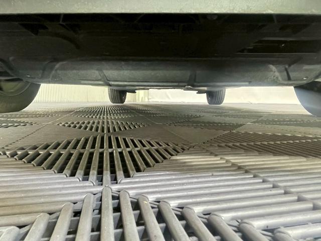 ポロ TSIコンフォートラインブルーモーションテクノロジー TSIコンフォートブルーモーション ワンオーナー車 ユーザー買取り車 ドライブレコーダー シガーソケット 純正オーディオ AUX アイドリングストップ キーレスエントリー(57枚目)