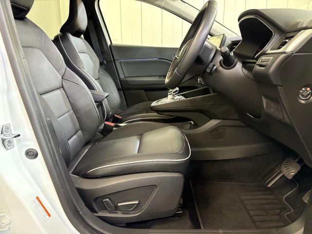 キャプチャー Ｅ－テックハイブリッド　レザーパック　／ワンオーナー／黒革シート／運転席パワーシート／アダプティブクルーズ／３６０度カメラ／自社買取車／ディスプレイオーディオ／アップルカープレイ／ブラインドスポットモニター／ＵＳＢ端子／シートヒーター（18枚目）