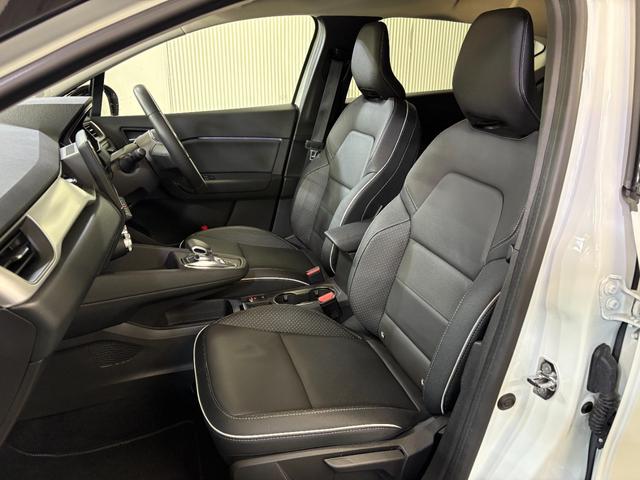 キャプチャー Ｅ－テックハイブリッド　レザーパック　／ワンオーナー／黒革シート／運転席パワーシート／アダプティブクルーズ／３６０度カメラ／自社買取車／ディスプレイオーディオ／アップルカープレイ／ブラインドスポットモニター／ＵＳＢ端子／シートヒーター（24枚目）