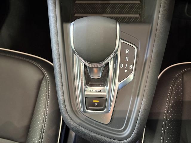 キャプチャー Ｅ－テックハイブリッド　レザーパック　／ワンオーナー／黒革シート／運転席パワーシート／アダプティブクルーズ／３６０度カメラ／自社買取車／ディスプレイオーディオ／アップルカープレイ／ブラインドスポットモニター／ＵＳＢ端子／シートヒーター（37枚目）