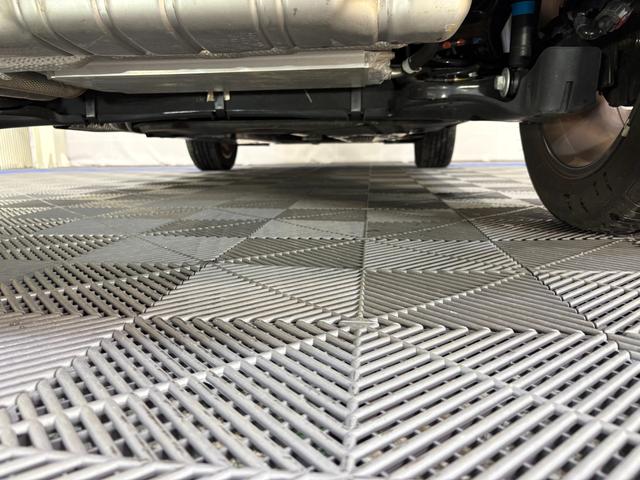 キャプチャー Ｅ－テックハイブリッド　レザーパック　／ワンオーナー／黒革シート／運転席パワーシート／アダプティブクルーズ／３６０度カメラ／自社買取車／ディスプレイオーディオ／アップルカープレイ／ブラインドスポットモニター／ＵＳＢ端子／シートヒーター（65枚目）