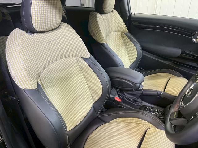 ＭＩＮＩ クーパーＳ　レゾリュート・エディション　／ワンオーナー／ディスプレイオーディオ／アップルカープレイ／ハーフレザー／フロントシートヒーター／ヘッドアップディスプレイ／ミラー型ＥＴＣ／純正１８インチアルミ／専用ボディ色レベルグリーン／自社買取車（18枚目）