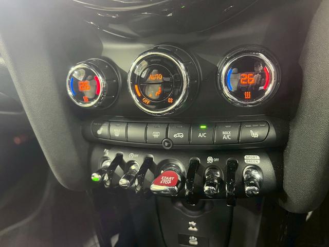 ＭＩＮＩ クーパーＳ　レゾリュート・エディション　／ワンオーナー／ディスプレイオーディオ／アップルカープレイ／ハーフレザー／フロントシートヒーター／ヘッドアップディスプレイ／ミラー型ＥＴＣ／純正１８インチアルミ／専用ボディ色レベルグリーン／自社買取車（33枚目）