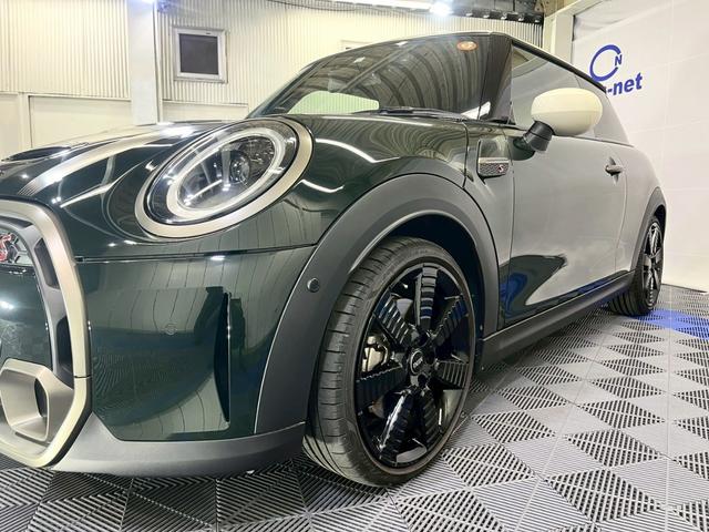 ＭＩＮＩ クーパーＳ　レゾリュート・エディション　／ワンオーナー／ディスプレイオーディオ／アップルカープレイ／ハーフレザー／フロントシートヒーター／ヘッドアップディスプレイ／ミラー型ＥＴＣ／純正１８インチアルミ／専用ボディ色レベルグリーン／自社買取車（38枚目）