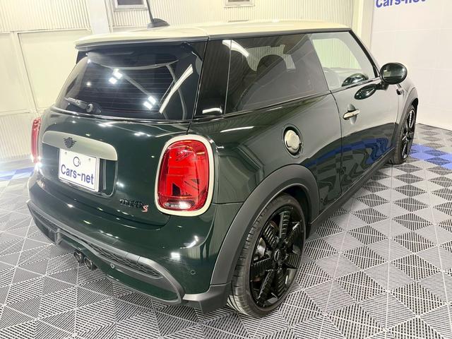 ＭＩＮＩ クーパーＳ　レゾリュート・エディション　／ワンオーナー／ディスプレイオーディオ／アップルカープレイ／ハーフレザー／フロントシートヒーター／ヘッドアップディスプレイ／ミラー型ＥＴＣ／純正１８インチアルミ／専用ボディ色レベルグリーン／自社買取車（45枚目）