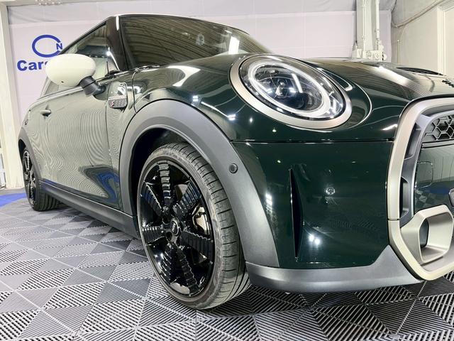 ＭＩＮＩ クーパーＳ　レゾリュート・エディション　／ワンオーナー／ディスプレイオーディオ／アップルカープレイ／ハーフレザー／フロントシートヒーター／ヘッドアップディスプレイ／ミラー型ＥＴＣ／純正１８インチアルミ／専用ボディ色レベルグリーン／自社買取車（48枚目）