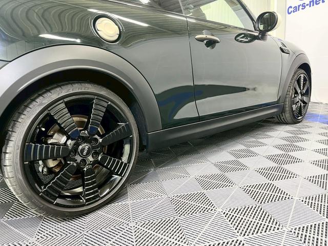 ＭＩＮＩ クーパーＳ　レゾリュート・エディション　／ワンオーナー／ディスプレイオーディオ／アップルカープレイ／ハーフレザー／フロントシートヒーター／ヘッドアップディスプレイ／ミラー型ＥＴＣ／純正１８インチアルミ／専用ボディ色レベルグリーン／自社買取車（58枚目）